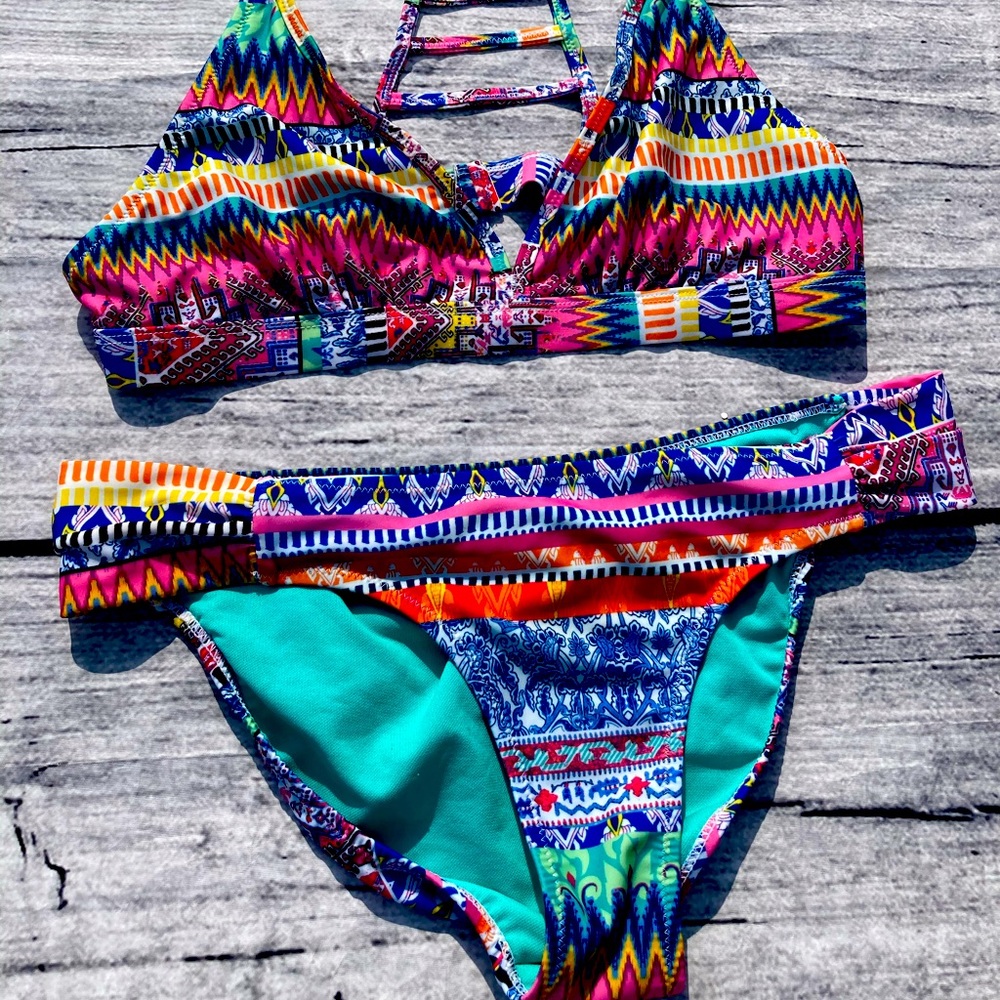 Jessica Simpson Bikini Bathing Suit (Medium)